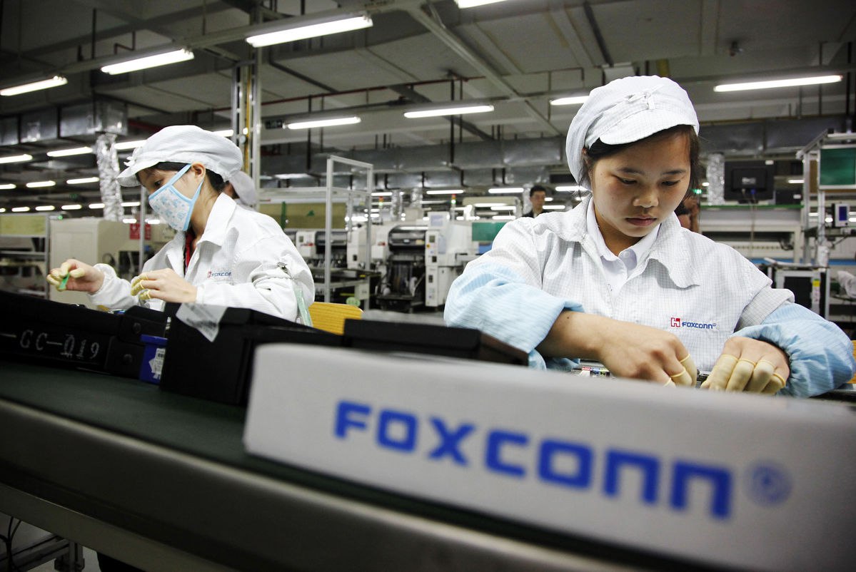 Foxconn извинилась перед рабочими, протестующими из-за невыплат сверхурочных