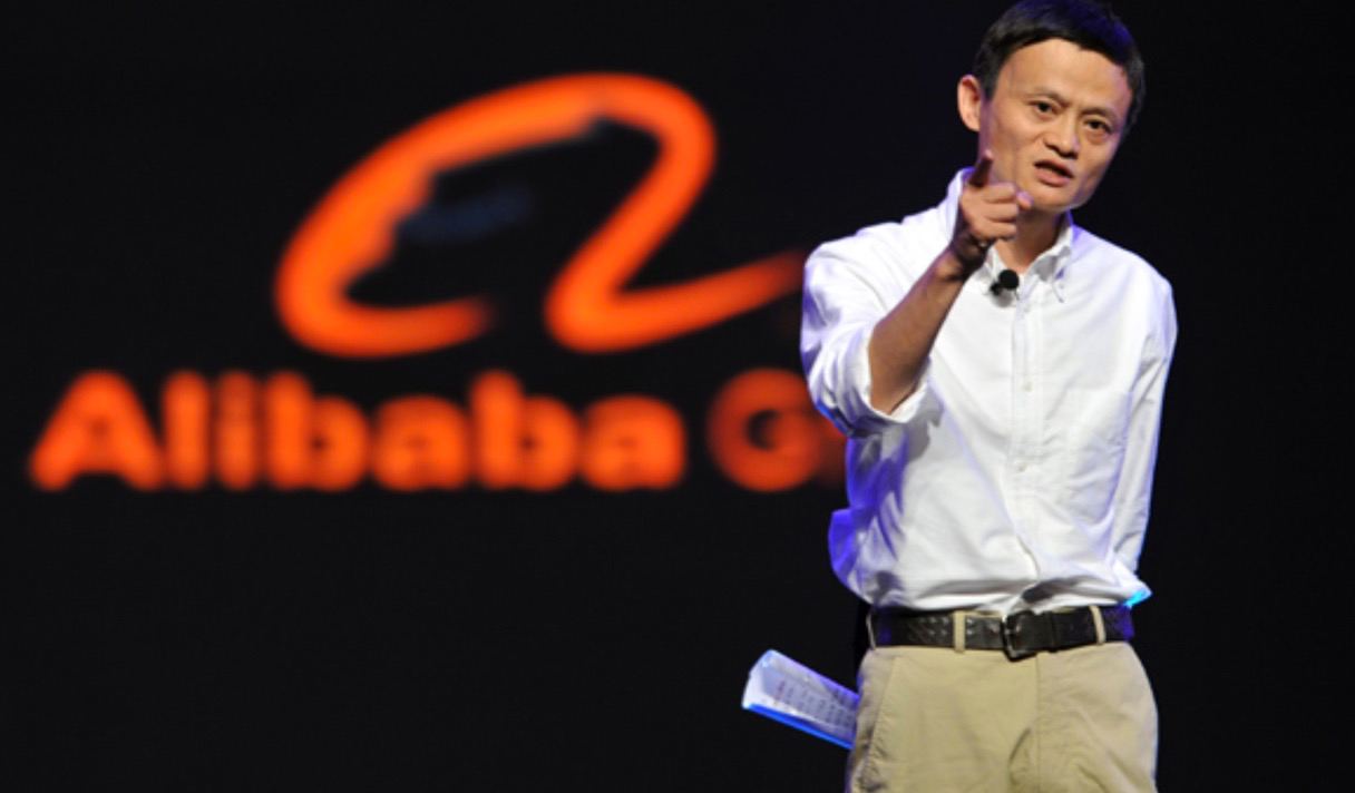 Основатель Alibaba Джек Ма покинул Китай под давлением властей, пишет Financial Times.
