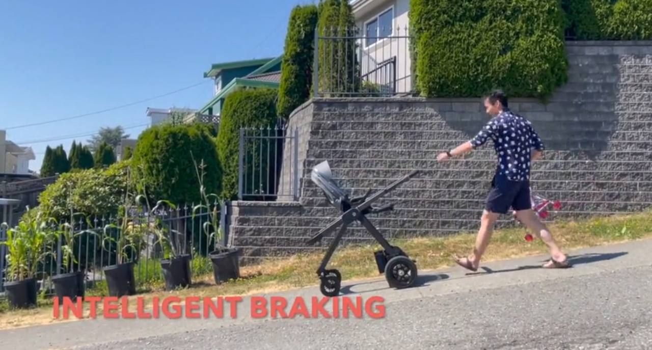 Канадский стартап Gluxkind представил умную детскую коляску