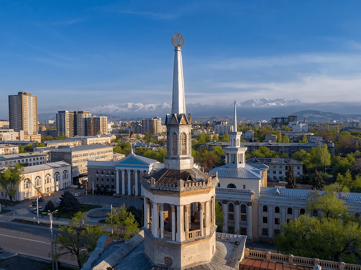 Парламент Киргизии принял закон, который позволяет инвесторам получить долгосрочную визу