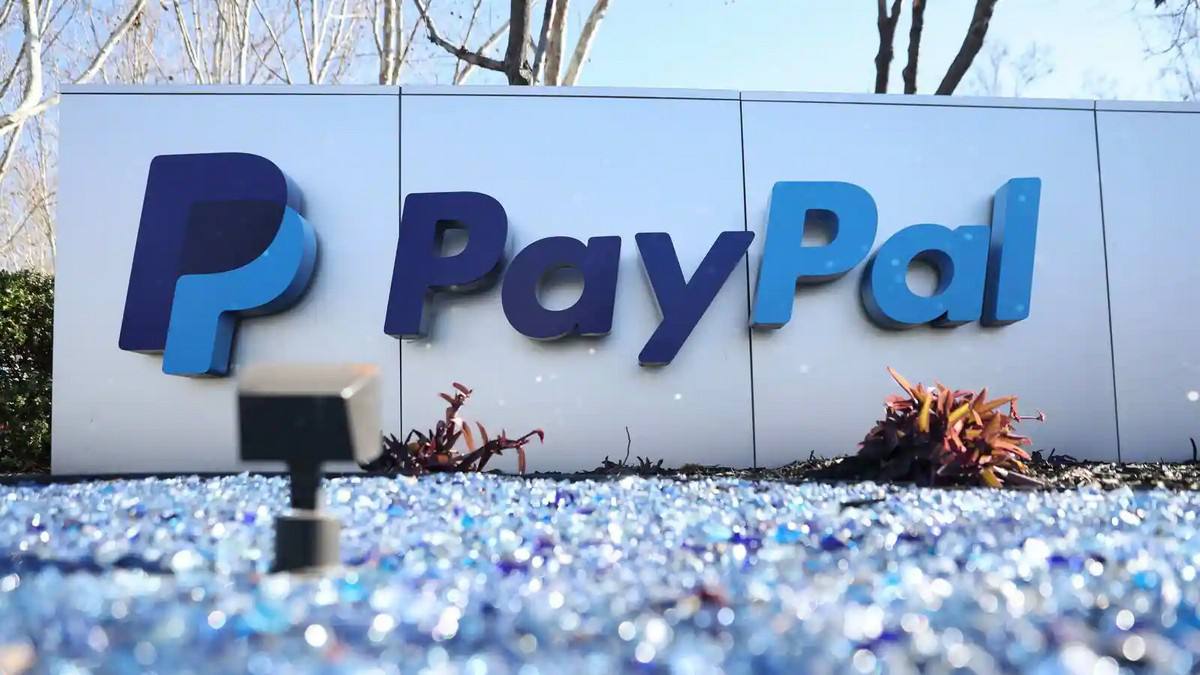 PayPal планирует уволить 2 тыс. сотрудников или 7% штата