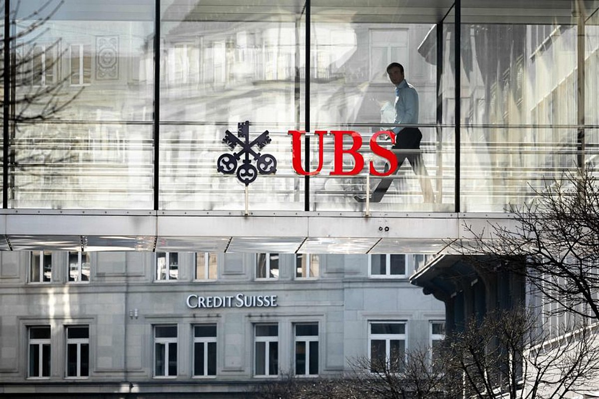 Credit Suisse и UBS планирует сократить от 20% до 30% сотрудников объединённой организации