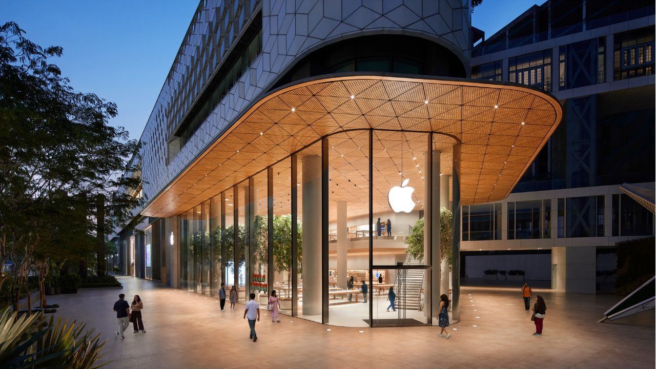 Apple сообщила, что на этой неделе открывает первый фирменный розничный магазин в Индии
