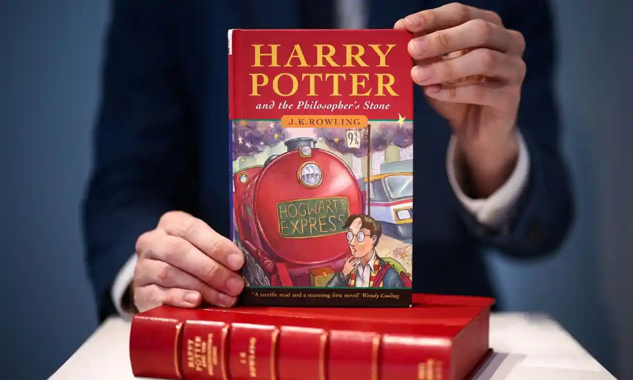 Первое издание «Гарри Поттер и философский камень» ушло с молотка за 10 500 фунтов