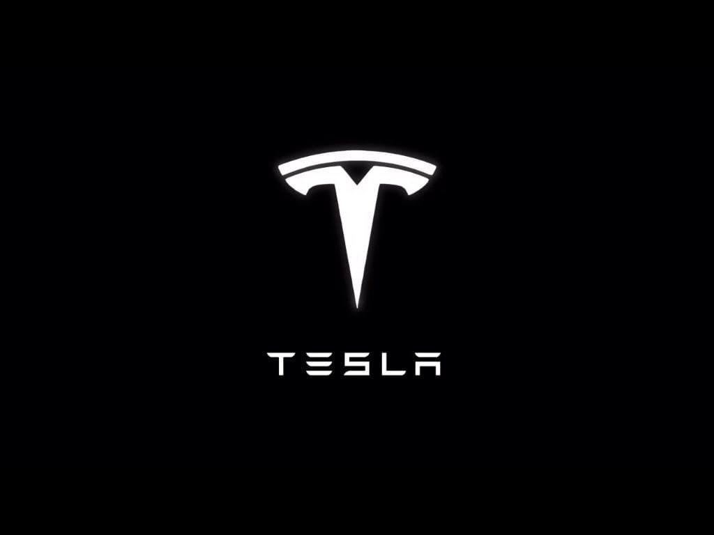 Tesla не продала свои Биткоины